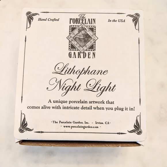 Porcelain Nightlight - Santa's Flight - Picture 4 of 6